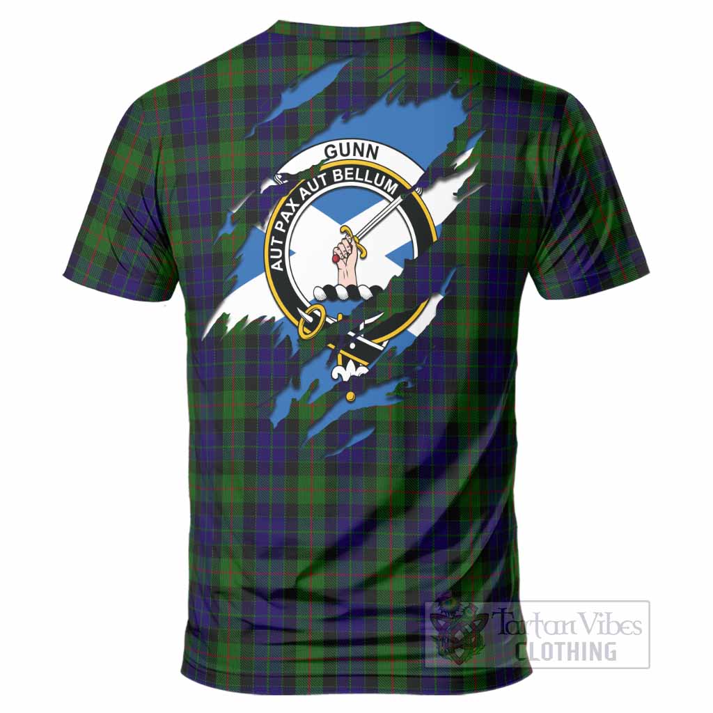 Gunn Clan Crest In Me Tartan T-Shirt Scotland Flag Style