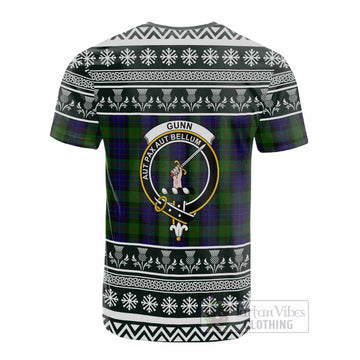 Gunn Clan Tartan Christmas Cotton T-shirt with Family Crest