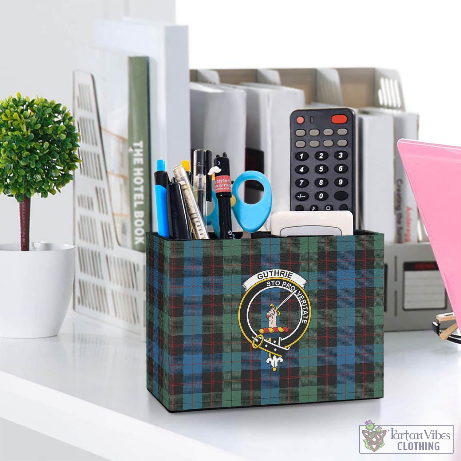 Guthrie Tartan Pen Holder with Family Crest One Size 5.9"(L)*2.7"(W)*4.3"(H) - Tartan Vibes Clothing