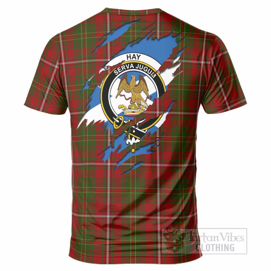Hay Clan Crest In Me Tartan T-Shirt Scotland Flag Style