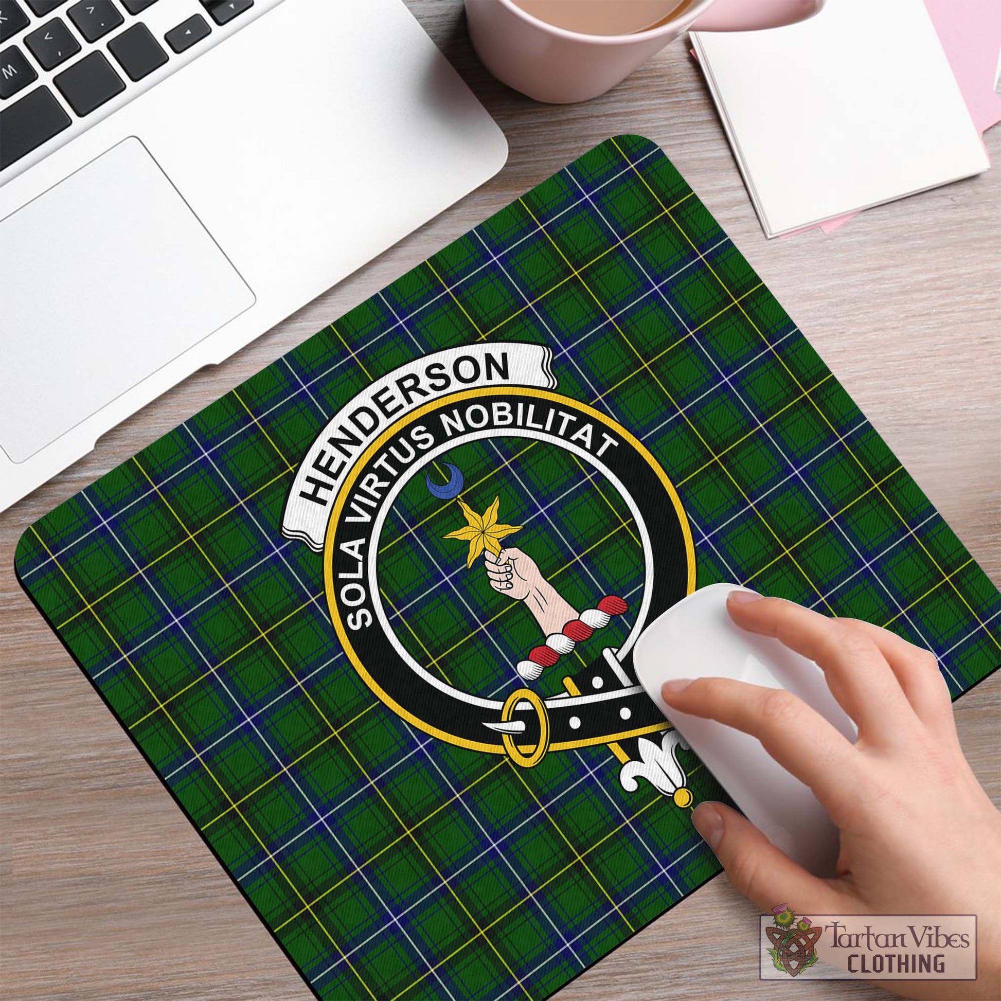 Tartan Vibes Clothing Henderson Modern Tartan Mouse Pad with Family Crest