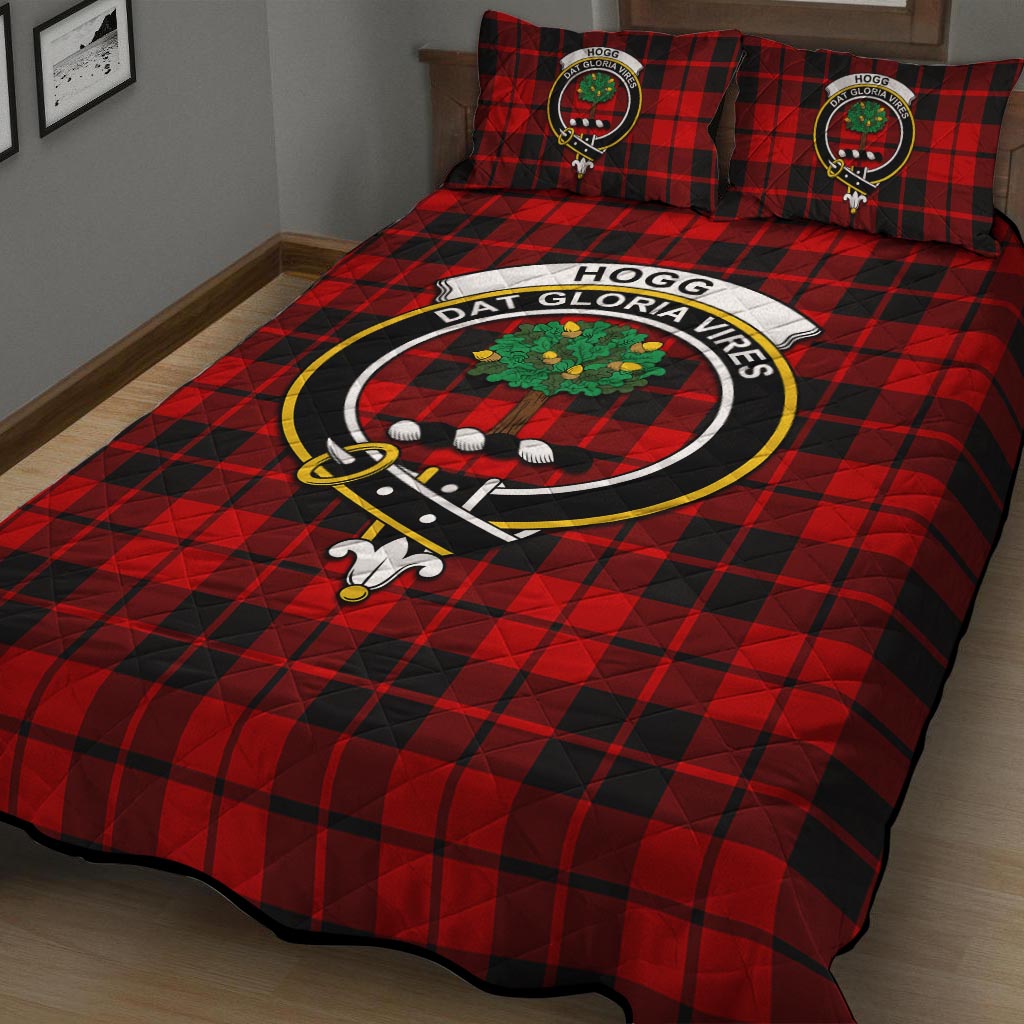 Hogg Tartan Quilt Bed Set with Family Crest - Tartan Vibes Clothing