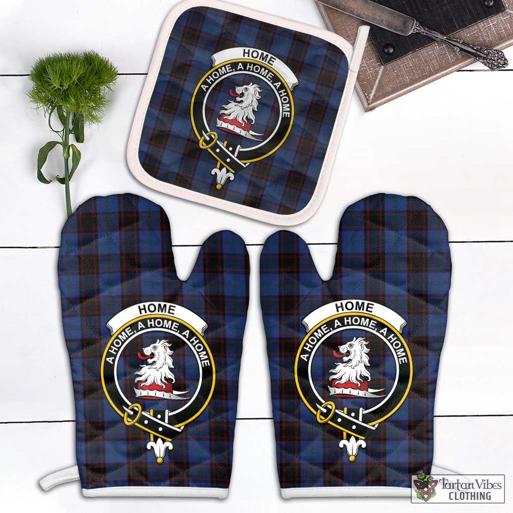 Home (Hume) Tartan Combo Oven Mitt & Pot-Holder with Family Crest Combo 1 Oven Mitt & 1 Pot-Holder White - Tartan Vibes Clothing