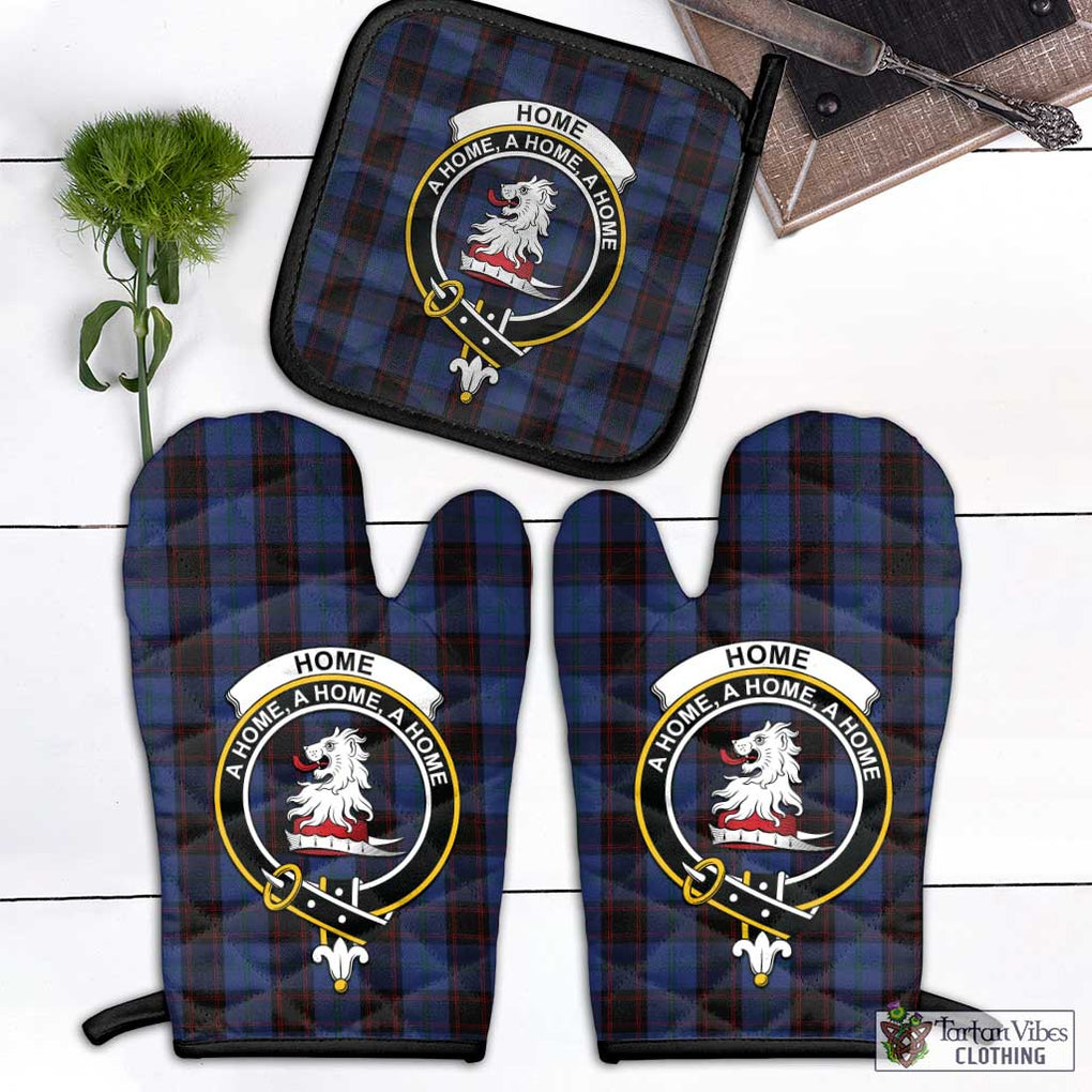 Home (Hume) Tartan Combo Oven Mitt & Pot-Holder with Family Crest Combo 1 Oven Mitt & 1 Pot-Holder Black - Tartan Vibes Clothing