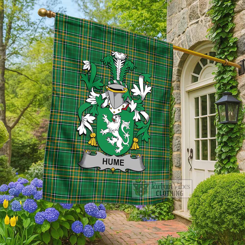 Hume Irish Clan Tartan Flag with Coat of Arms