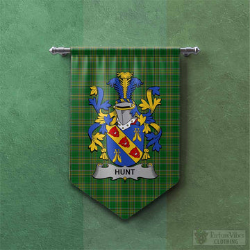 Hunt Irish Clan Tartan Gonfalon, Tartan Banner with Coat of Arms