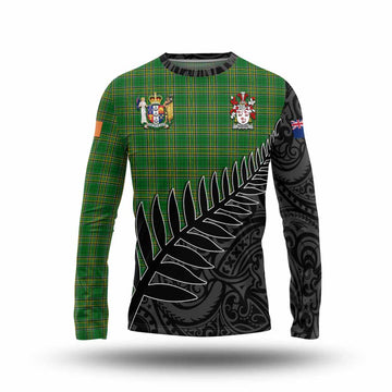 Tartan Vibes Clothing Hunter Irish Clan Tartan Long Sleeve T-Shirt with Coat of Arms New Zealand Silver Fern Half Style