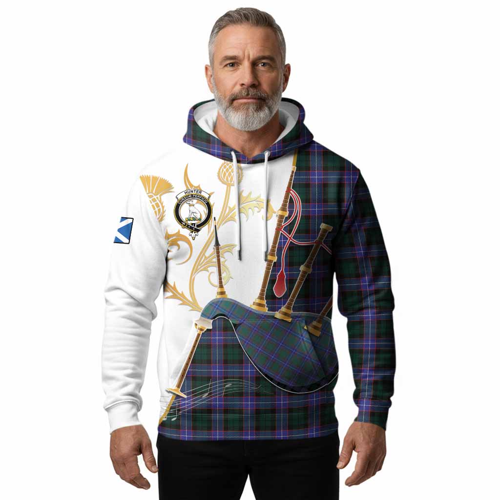 Hunter (Hunterston) Tartan Family Crest Hoodie Bagpipes with Scottish Thistle