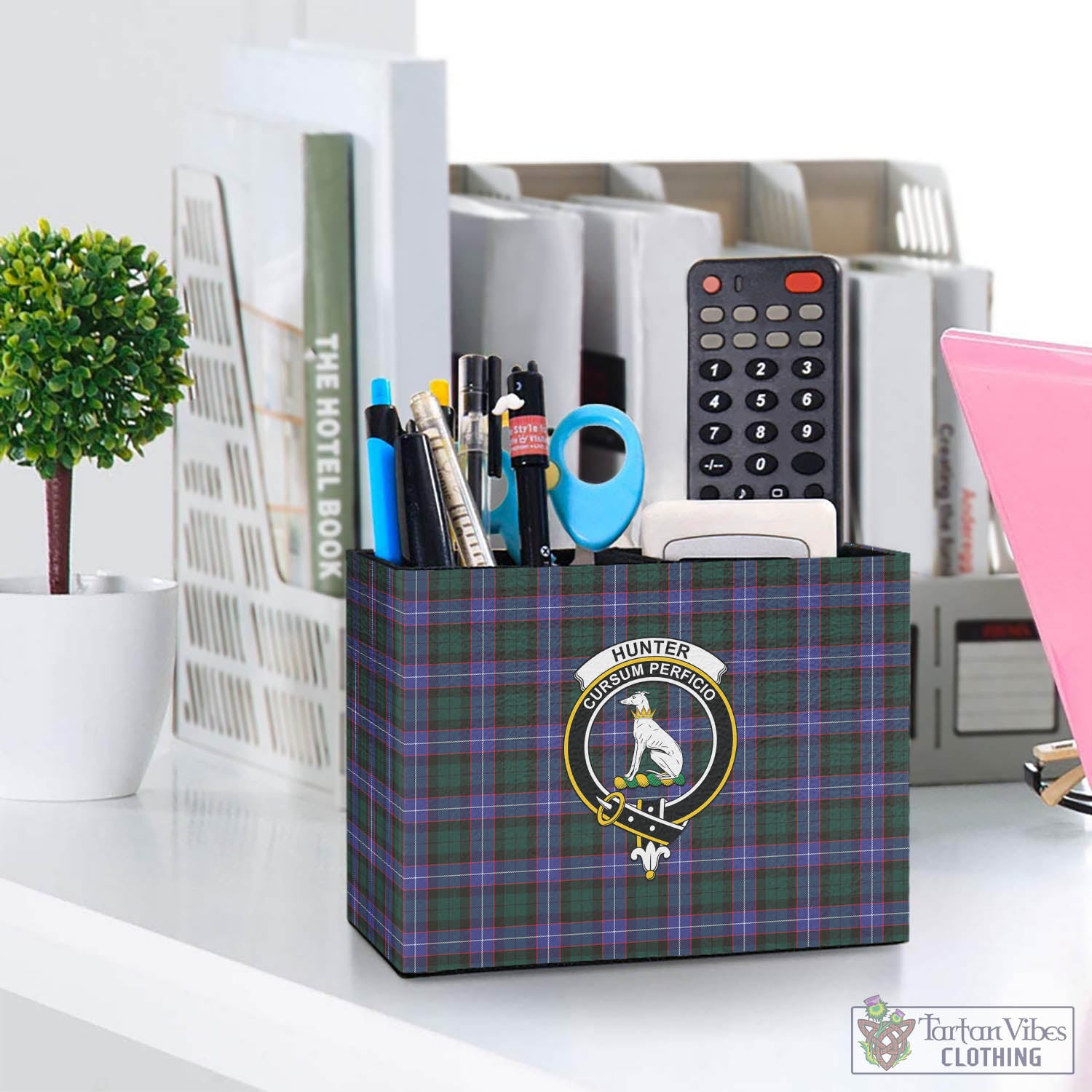 Tartan Vibes Clothing Hunter Modern Tartan Pen Holder with Family Crest