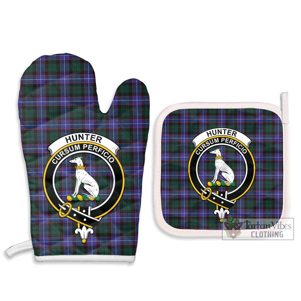 Hunter (Hunterston) Tartan Combo Oven Mitt & Pot-Holder with Family Crest Combo 1 Oven Mitt & 2 Pot-Holder White - Tartan Vibes Clothing