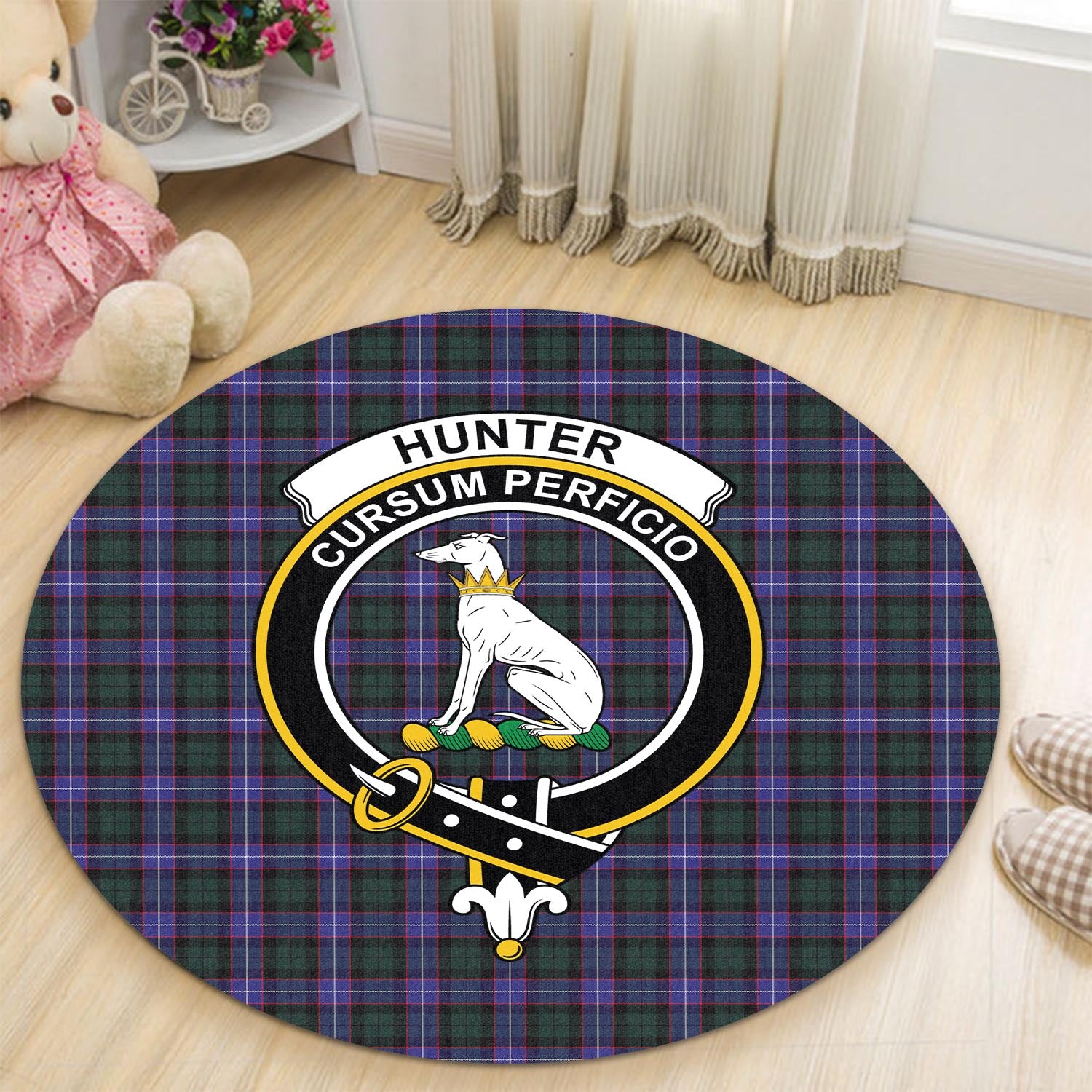 hunter-modern-tartan-round-rug-with-family-crest