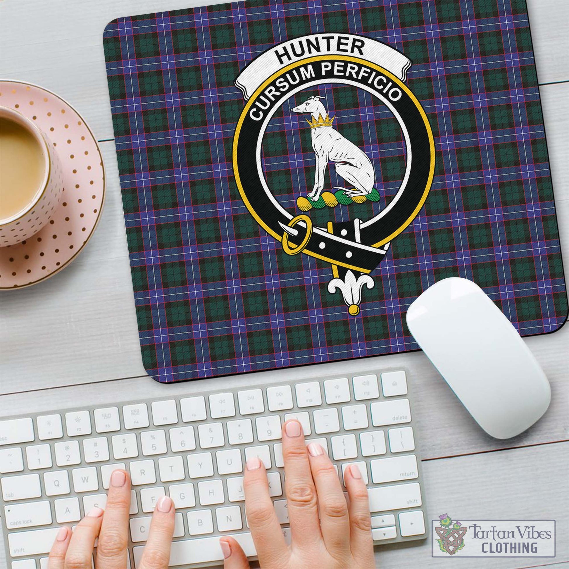 Tartan Vibes Clothing Hunter Modern Tartan Mouse Pad with Family Crest