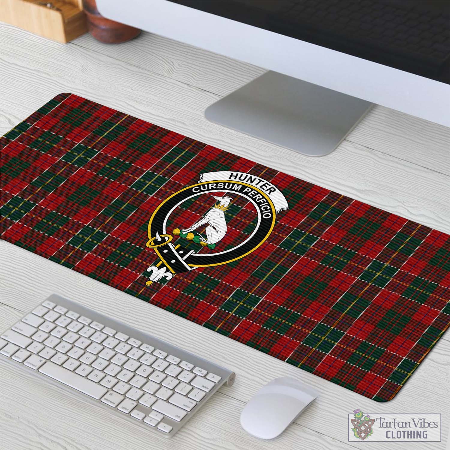 Tartan Vibes Clothing Hunter USA Tartan Mouse Pad with Family Crest