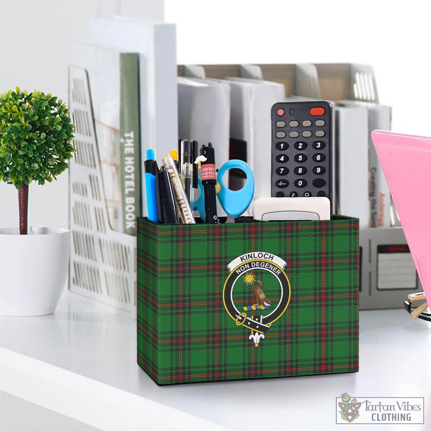 Kinloch Tartan Pen Holder with Family Crest One Size 5.9"(L)*2.7"(W)*4.3"(H) - Tartan Vibes Clothing