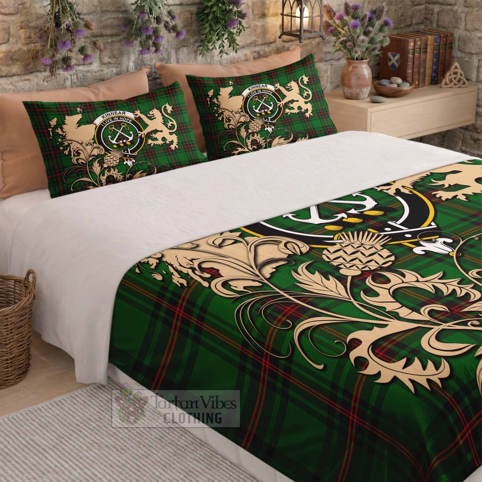 Kinnear Tartan Crest Bedding Set with Scottish Iconic Symbols 
