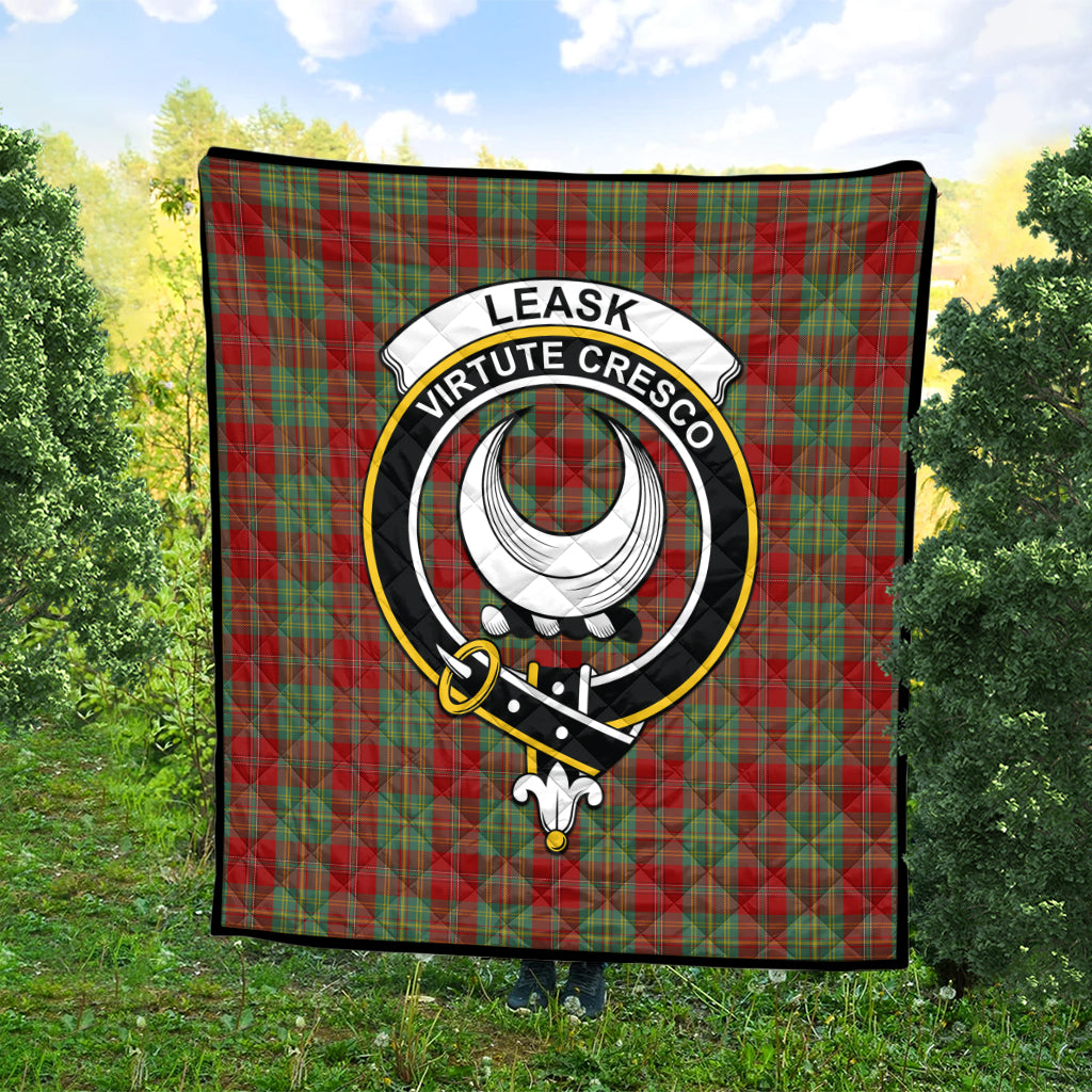 leask-tartan-quilt-with-family-crest