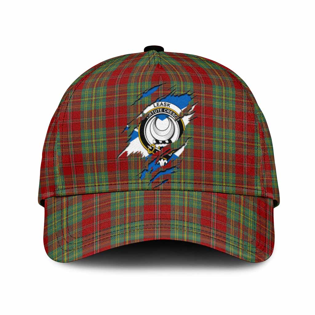 Leask Tartan Classic Cap with Family Crest In Me Style
