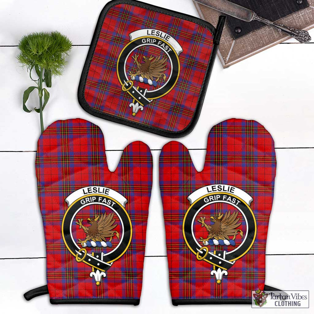 Leslie Tartan Combo Oven Mitt & Pot-Holder with Family Crest Combo 1 Oven Mitt & 1 Pot-Holder Black - Tartan Vibes Clothing