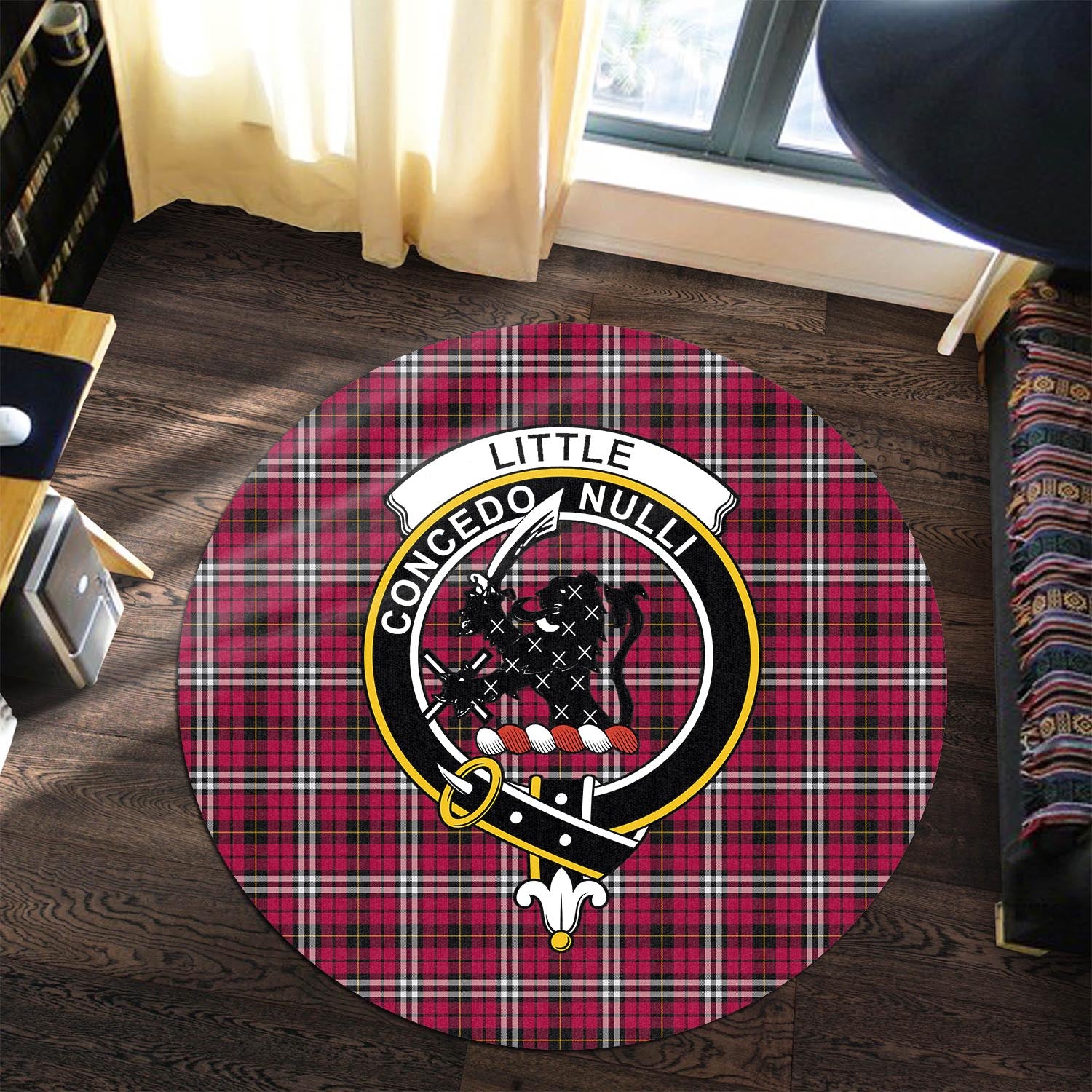 little-tartan-round-rug-with-family-crest