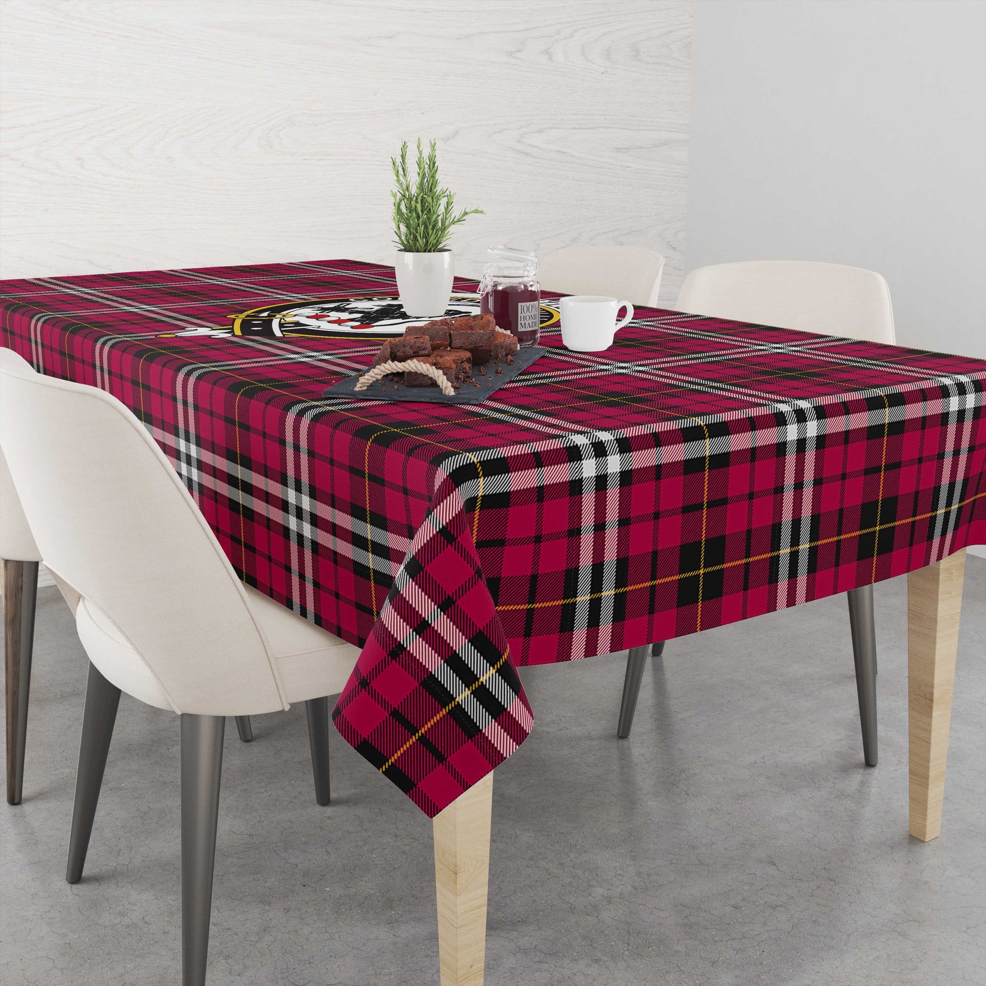 little-tatan-tablecloth-with-family-crest