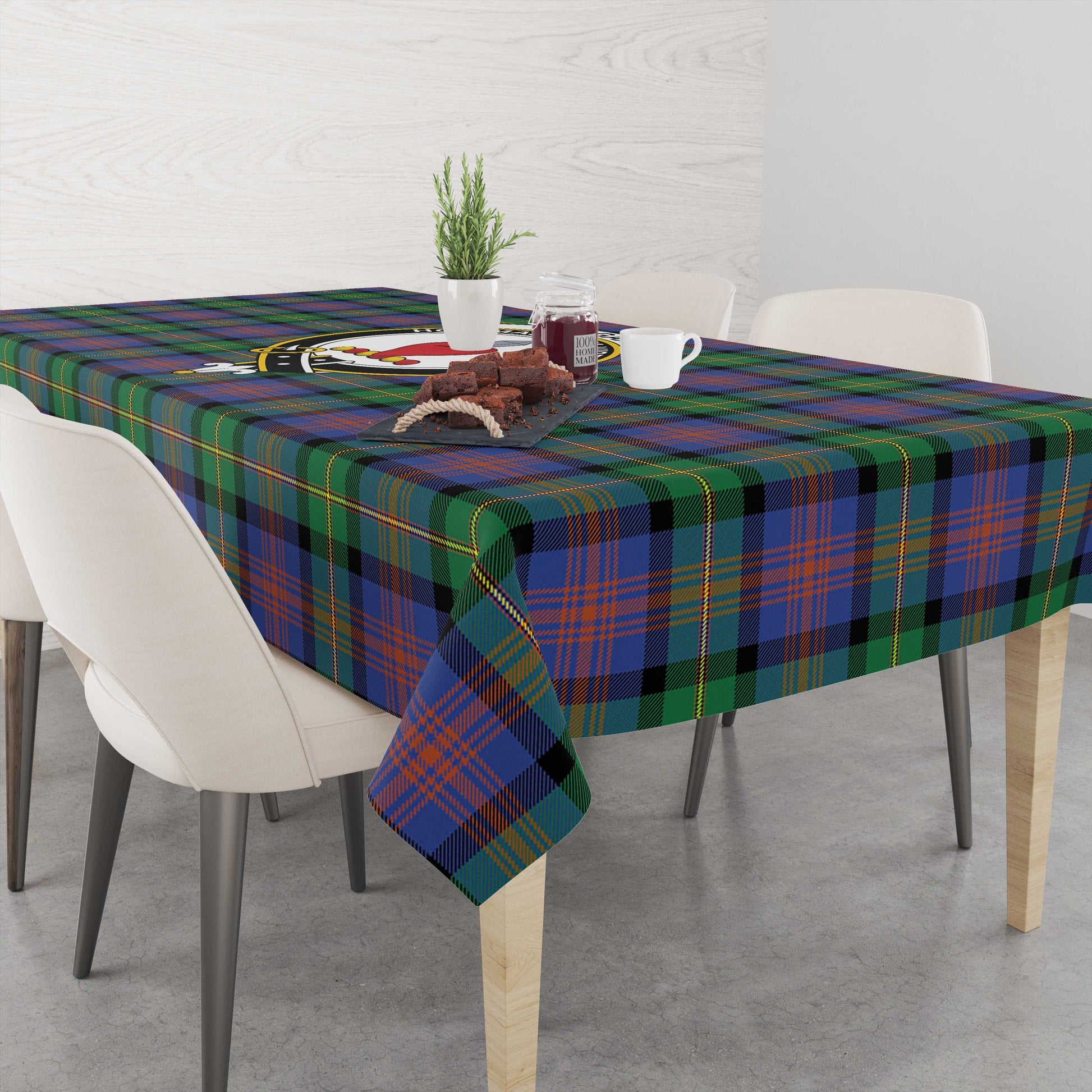 logan-ancient-tatan-tablecloth-with-family-crest