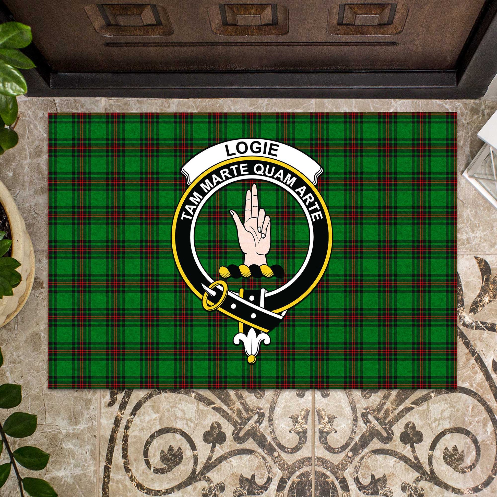 Logie Tartan Crest Premium Quilt - Gold Thistle Style