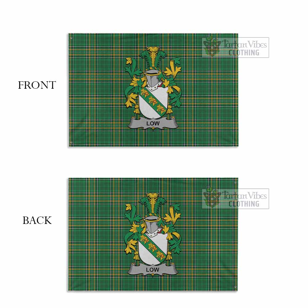Tartan Vibes Clothing Low Irish Clan Tartan House Flag with Coat of Arms