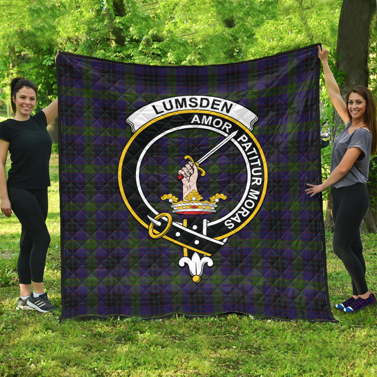 lumsden-hunting-tartan-quilt-with-family-crest