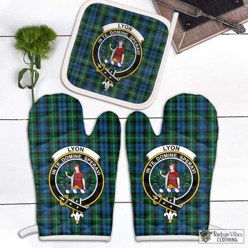 Lyon Tartan Combo Oven Mitt & Pot-Holder with Family Crest Combo 2 Oven Mitt & 1 Pot-Holder Black - Tartan Vibes Clothing