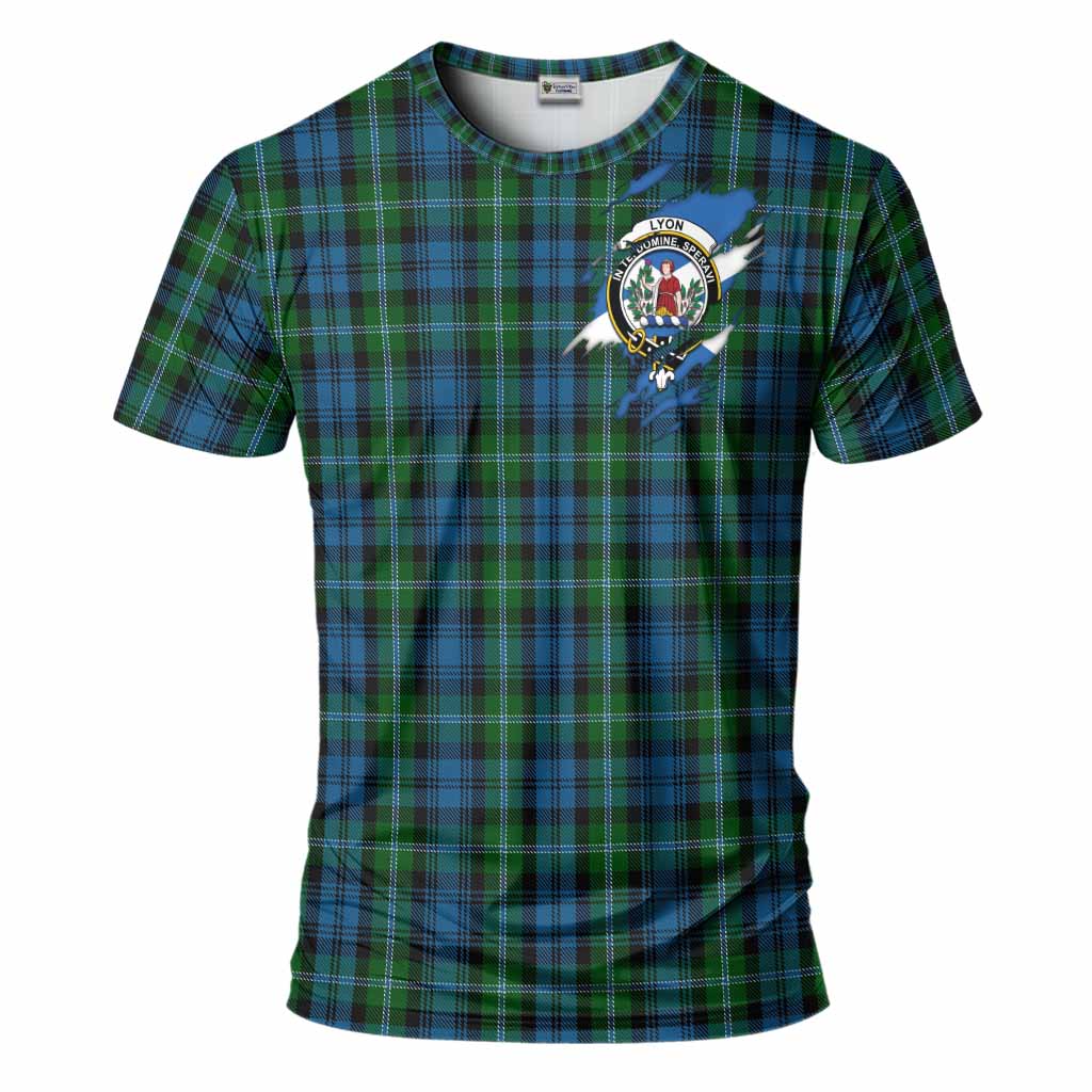 Lyon Clan Crest In Me Tartan T-Shirt Scotland Flag Style