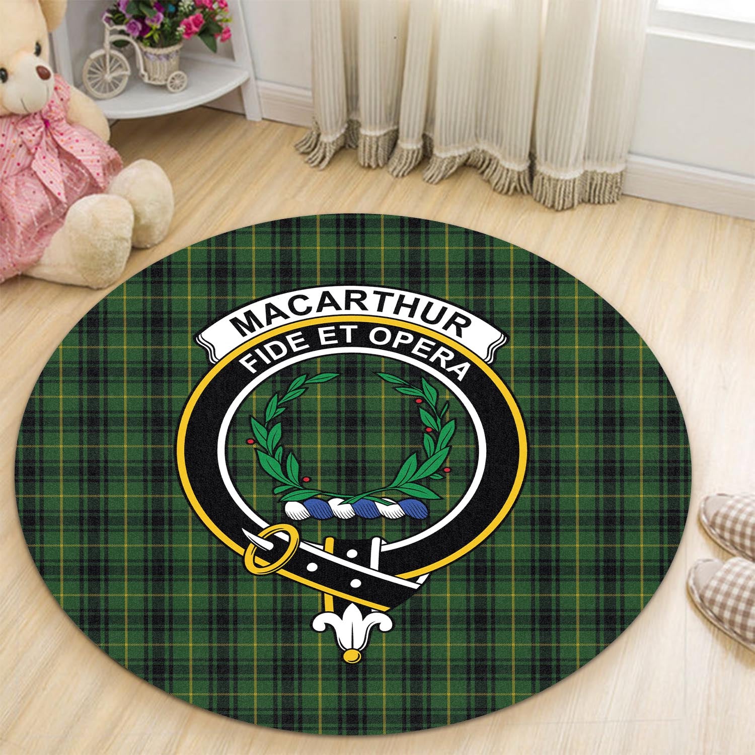 macarthur-tartan-round-rug-with-family-crest