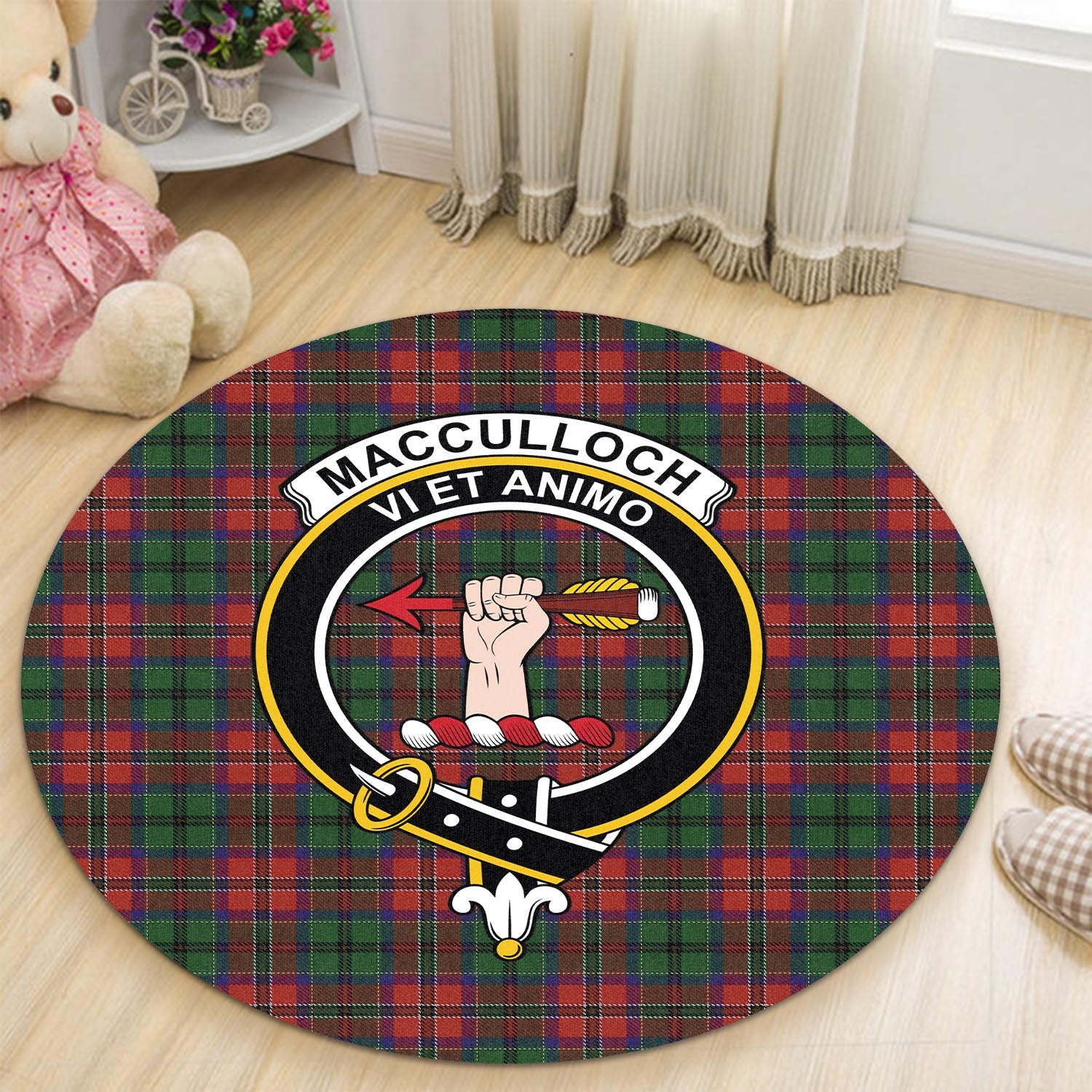 macculloch-tartan-round-rug-with-family-crest