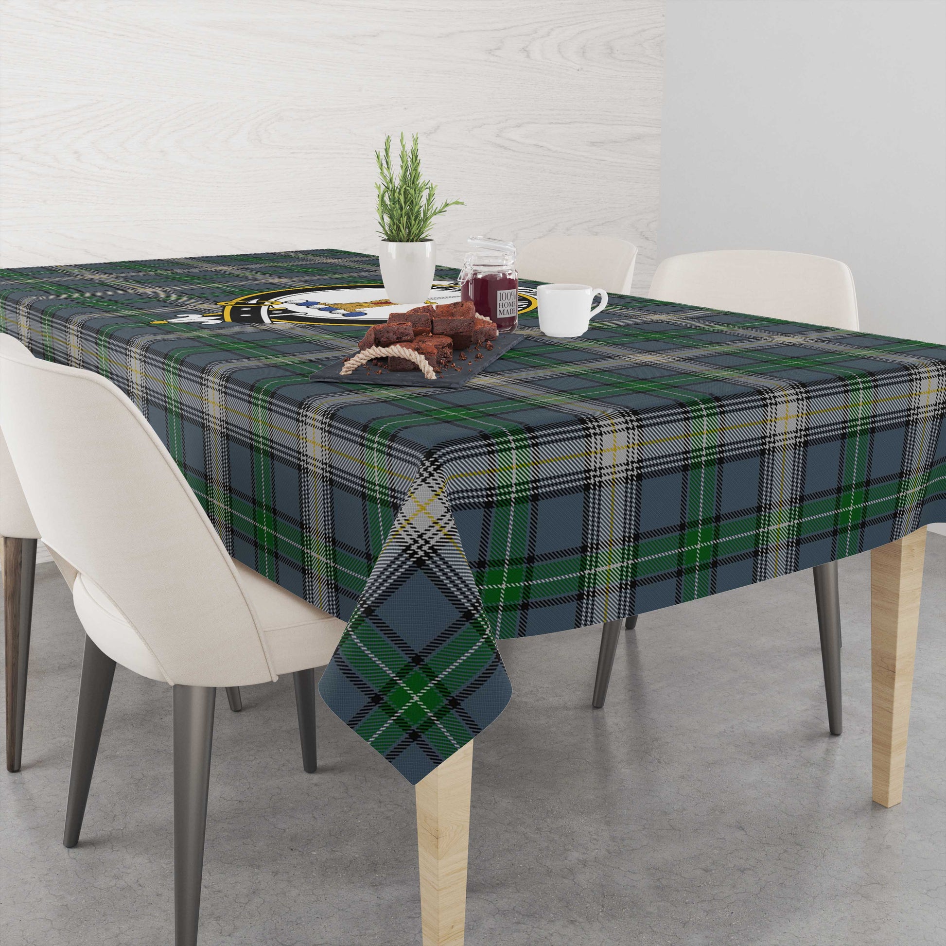 macdowall-tatan-tablecloth-with-family-crest