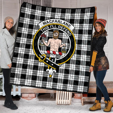 macfarlane-black-white-tartan-quilt-with-family-crest
