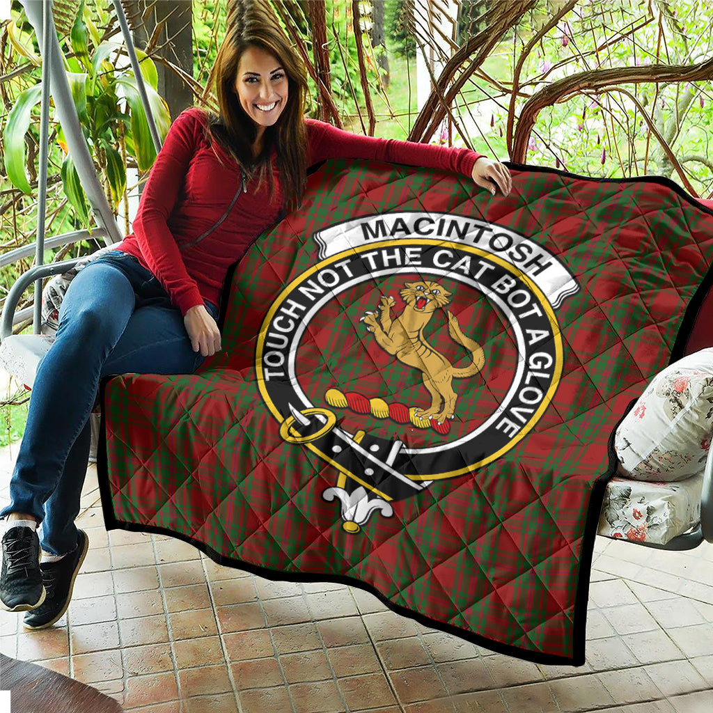 macintosh-red-tartan-quilt-with-family-crest