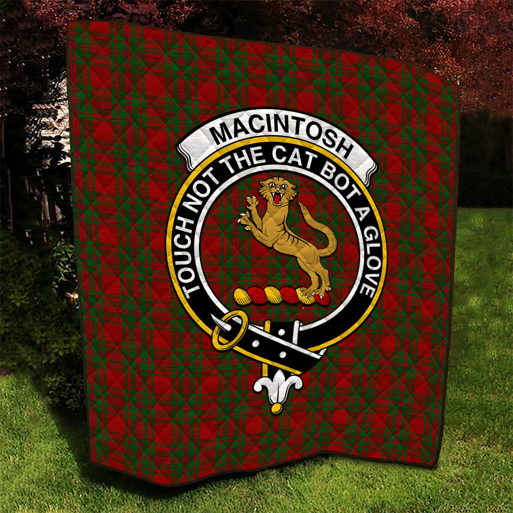 macintosh-red-tartan-quilt-with-family-crest