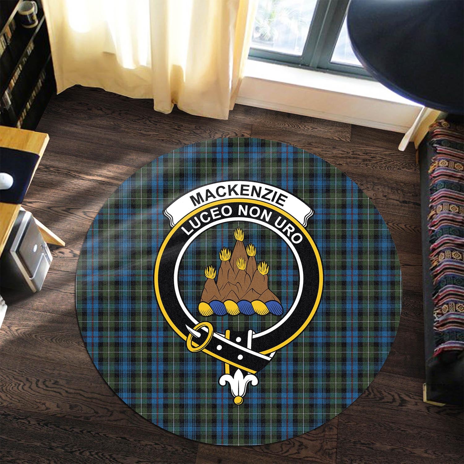 mackenzie-tartan-round-rug-with-family-crest
