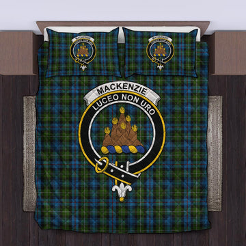 Mackenzie (Mckenzie) Tartan Quilt Bed Set with Family Crest