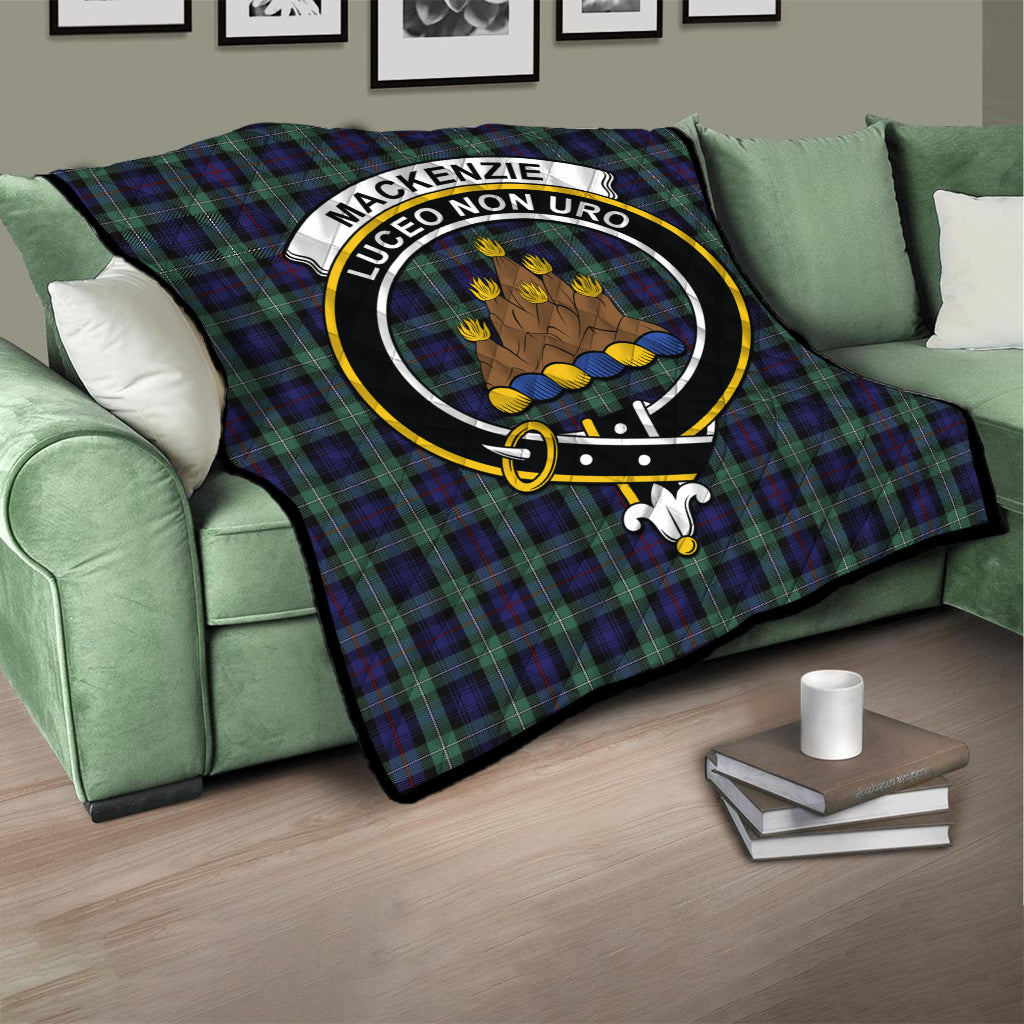 mackenzie-hunting-green-tartan-quilt-with-family-crest