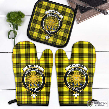 MacLeod (McLeod) Tartan Combo Oven Mitt & Pot-Holder with Family Crest Combo 1 Oven Mitt & 1 Pot-Holder Black - Tartan Vibes Clothing