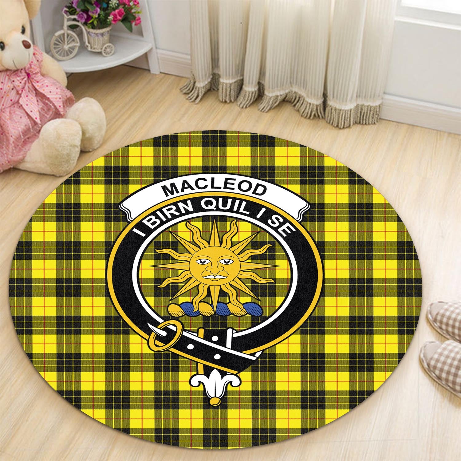MacLeod (McLeod) Tartan Round Rug with Family Crest