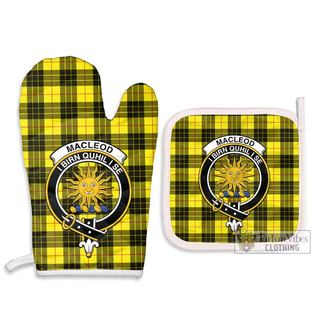 MacLeod (McLeod) Tartan Combo Oven Mitt & Pot-Holder with Family Crest Combo 1 Oven Mitt & 2 Pot-Holder White - Tartan Vibes Clothing