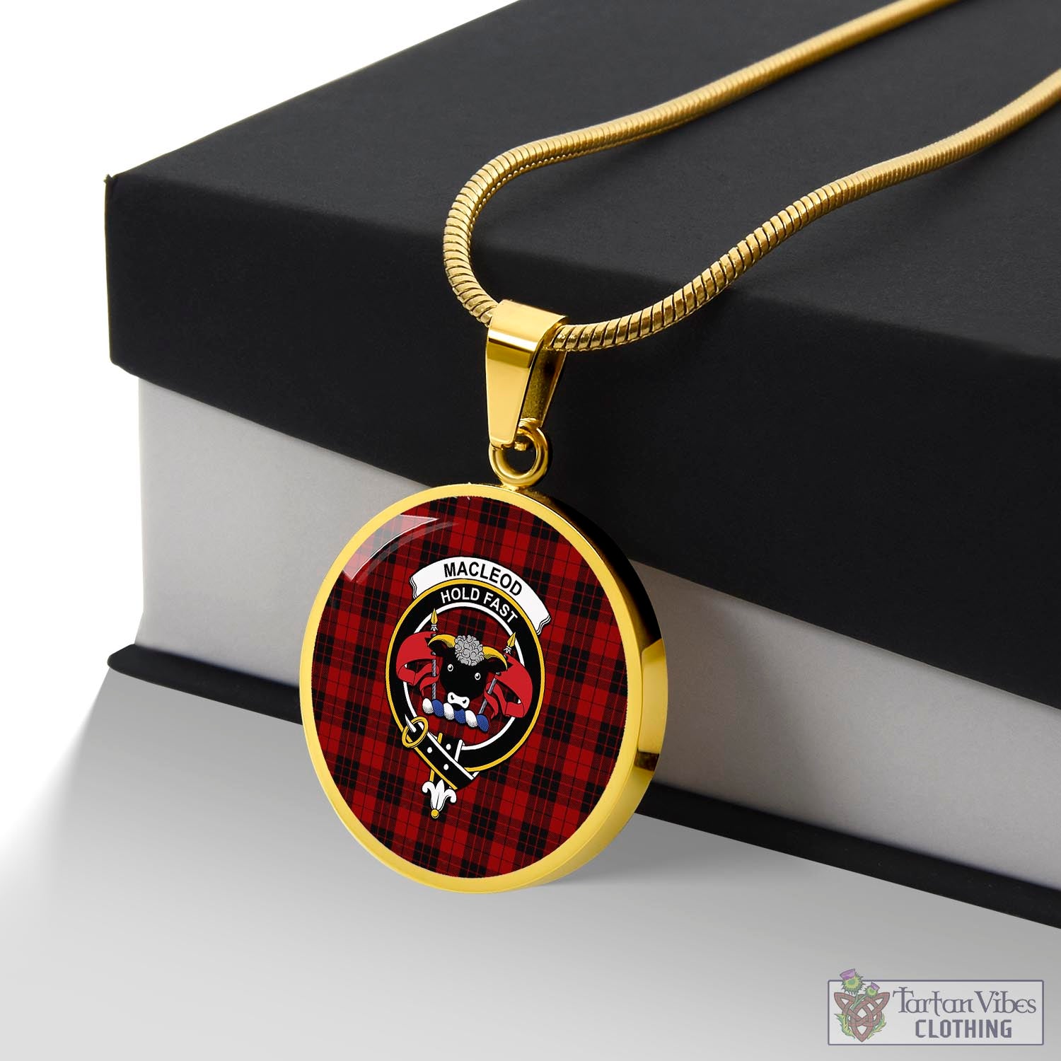 Tartan Vibes Clothing MacLeod of Raasay Highland Tartan Circle Necklace with Family Crest