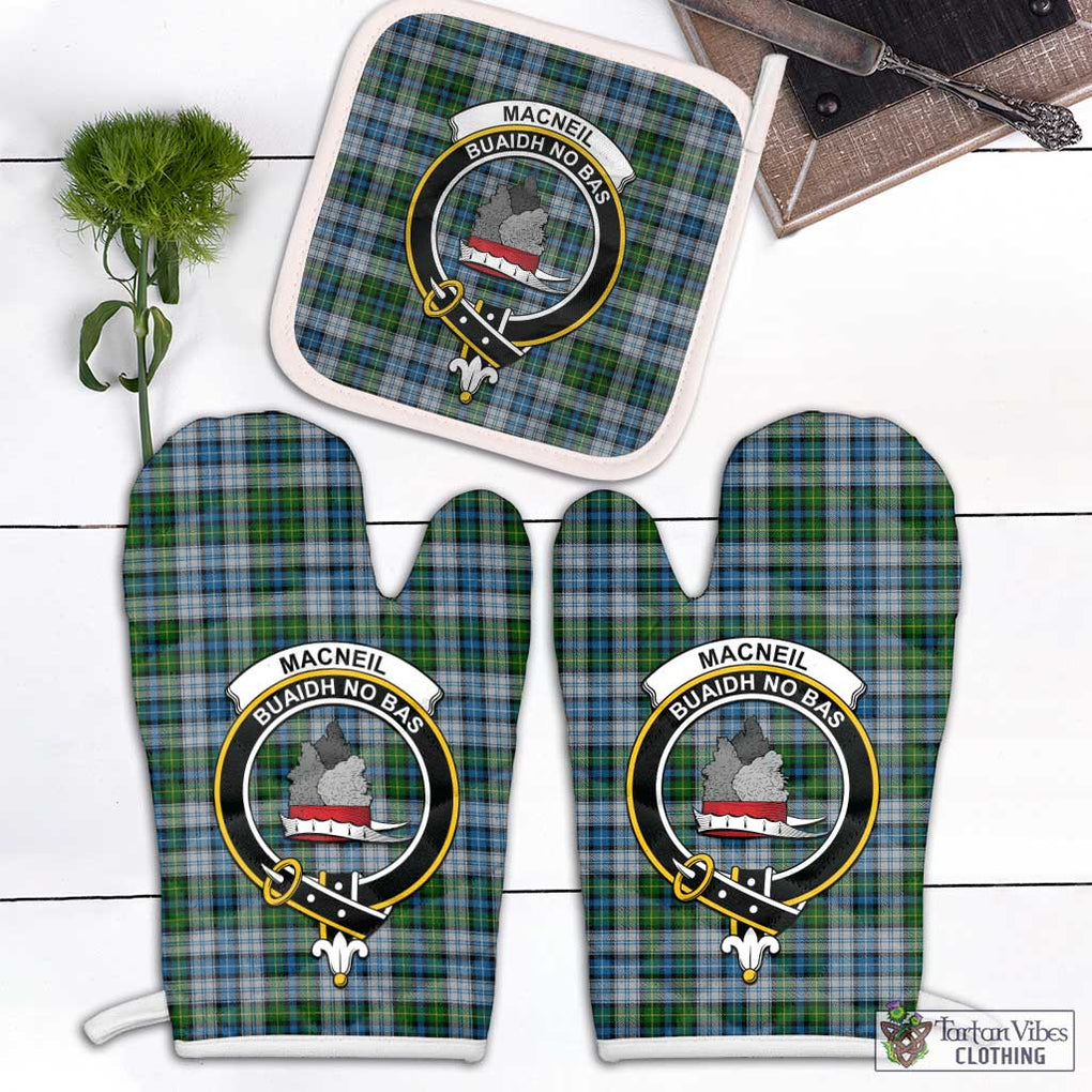 MacNeil (McNeil) Tartan Combo Oven Mitt & Pot-Holder with Family Crest Combo 1 Oven Mitt & 1 Pot-Holder White - Tartan Vibes Clothing