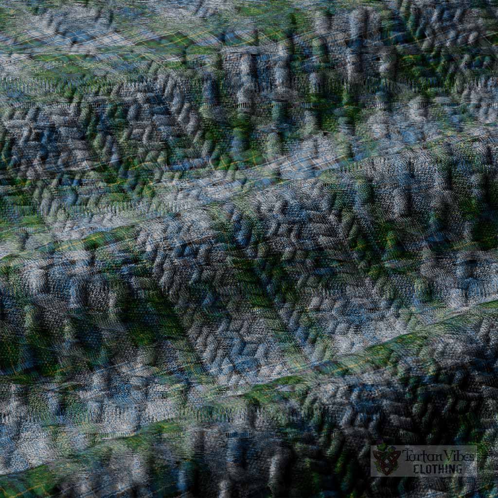 MacNeil (McNeil) Tartan Men’s Polo Sweater Top with Family Crest