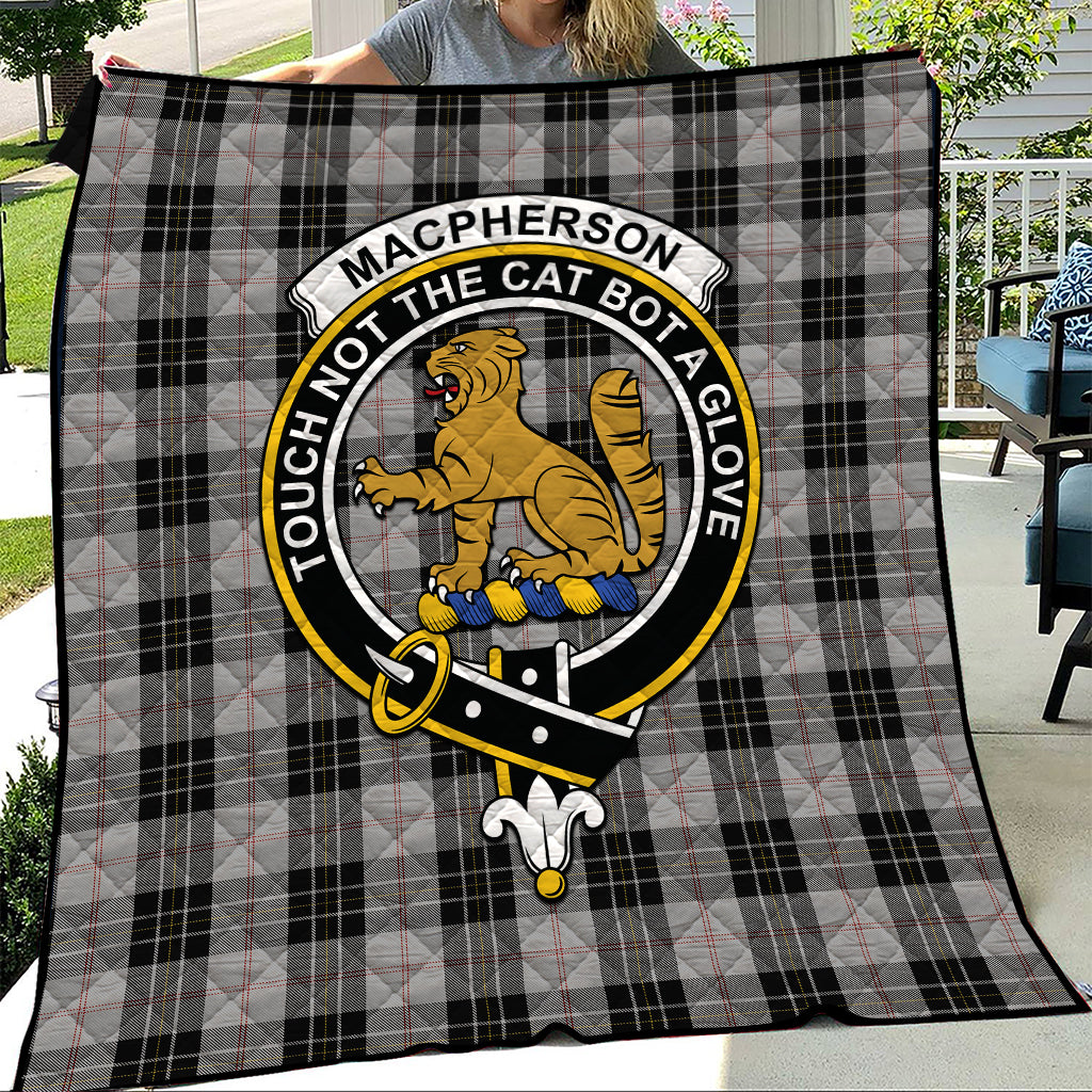 macpherson-dress-tartan-quilt-with-family-crest