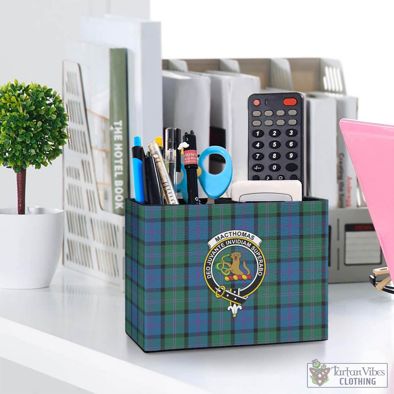 MacThomas (McThomas) Tartan Pen Holder with Family Crest One Size 5.9"(L)*2.7"(W)*4.3"(H) - Tartan Vibes Clothing