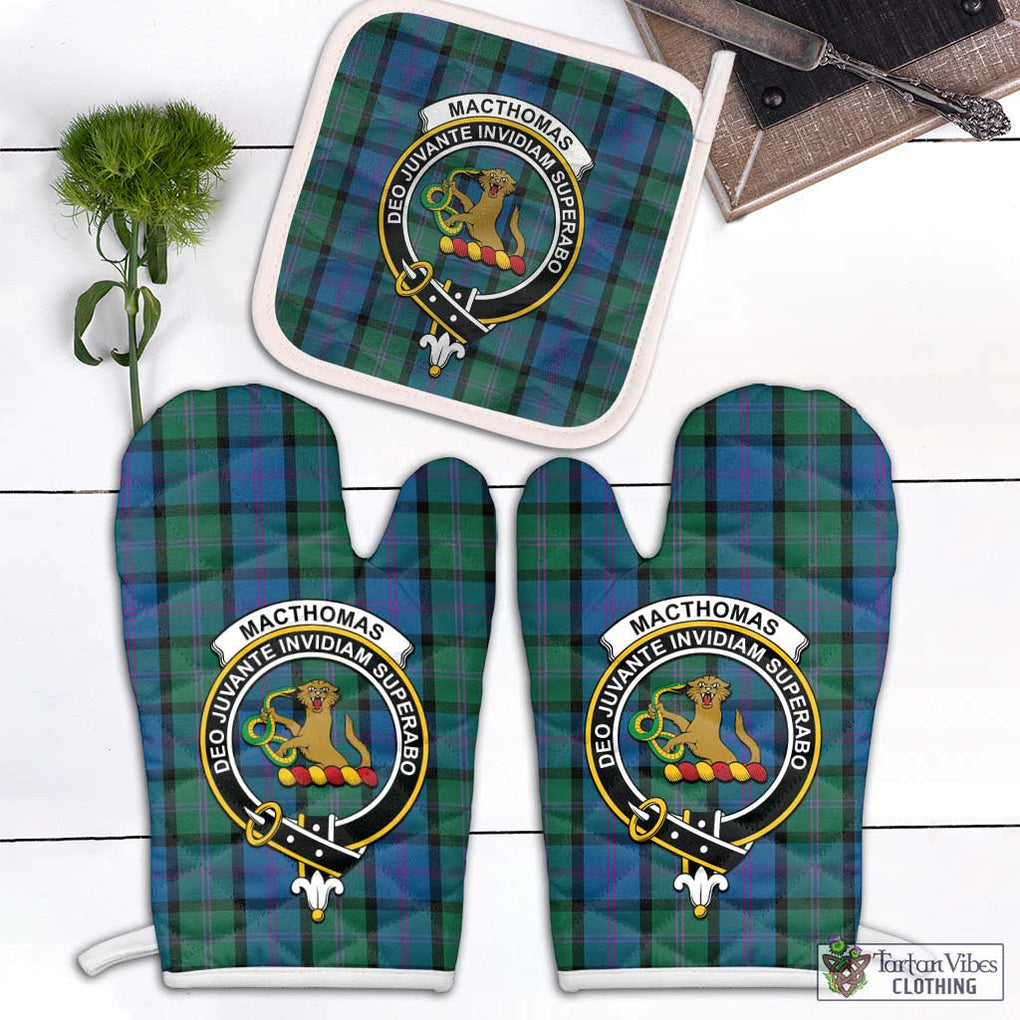 MacThomas (McThomas) Tartan Combo Oven Mitt & Pot-Holder with Family Crest Combo 2 Oven Mitt & 1 Pot-Holder Black - Tartan Vibes Clothing