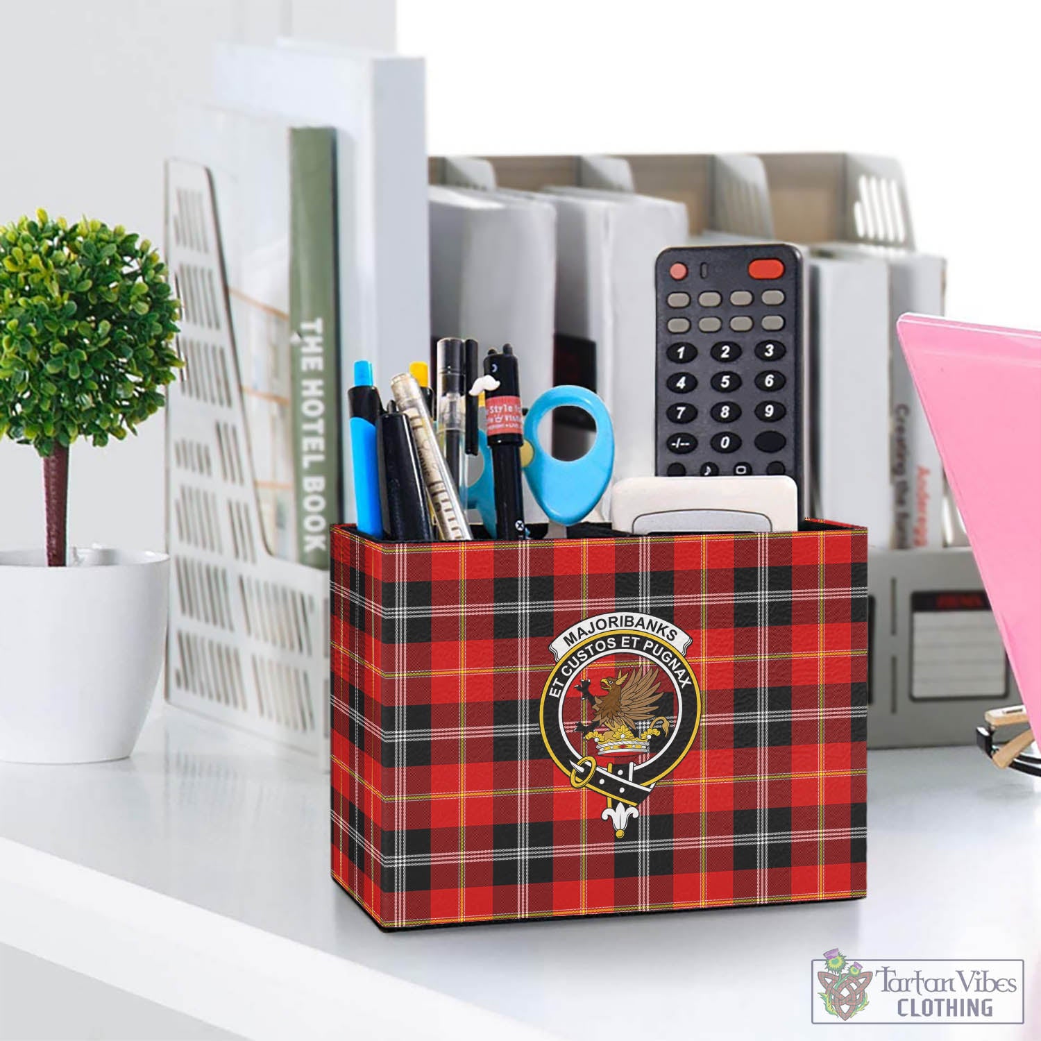 Majoribanks Tartan Pen Holder with Family Crest One Size 5.9"(L)*2.7"(W)*4.3"(H) - Tartan Vibes Clothing
