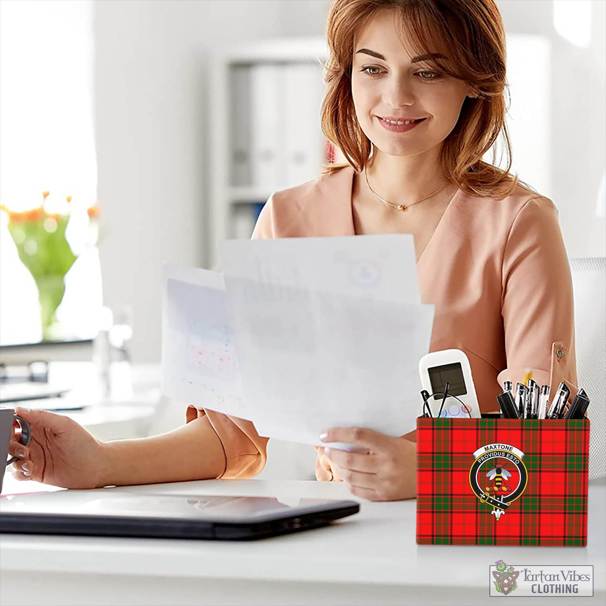 Maxtone Tartan Pen Holder with Family Crest - Tartan Vibes Clothing